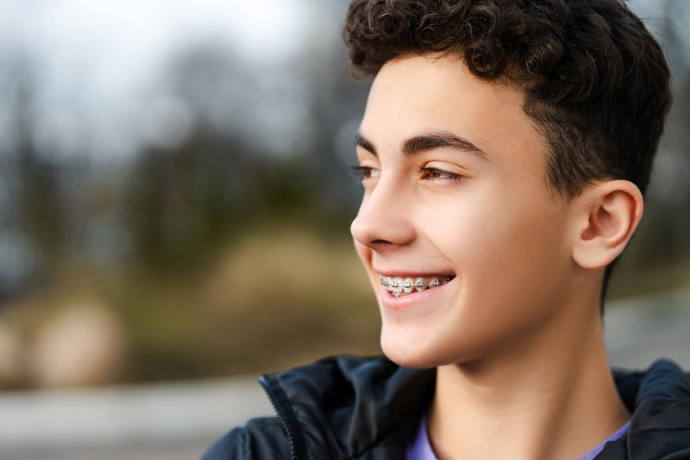 Teen orthodontist visit